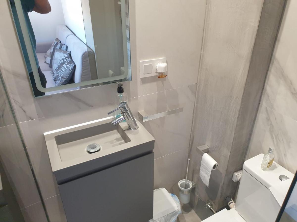 Atico Con Terraza Y Jacuzzi En El Centro Apartment บาเลนเซีย ภายนอก รูปภาพ