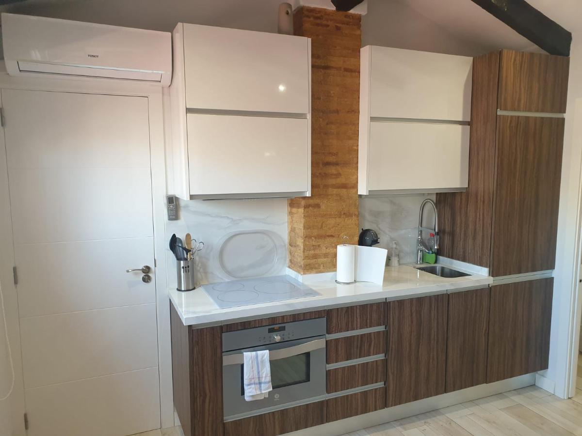 Atico Con Terraza Y Jacuzzi En El Centro Apartment บาเลนเซีย ภายนอก รูปภาพ