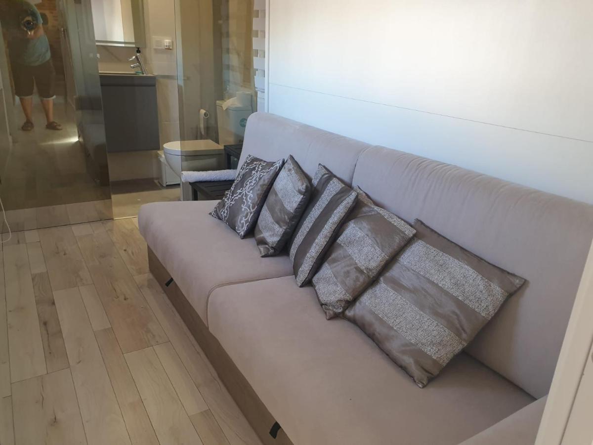 Atico Con Terraza Y Jacuzzi En El Centro Apartment บาเลนเซีย ภายนอก รูปภาพ