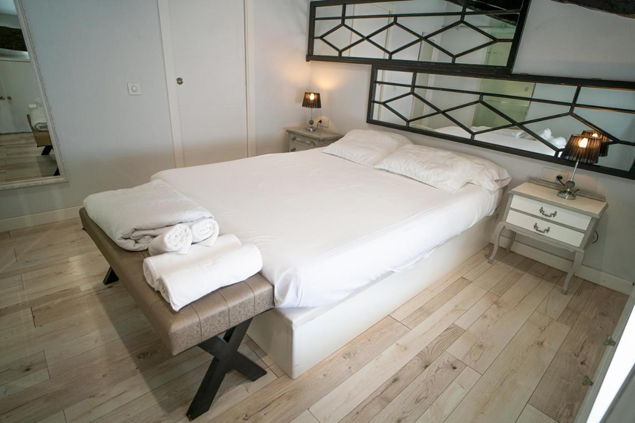 Atico Con Terraza Y Jacuzzi En El Centro Apartment บาเลนเซีย ห้อง รูปภาพ