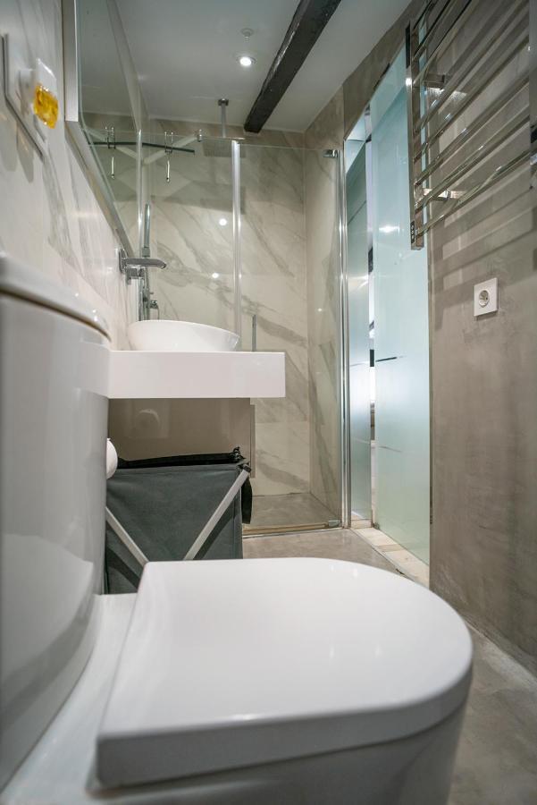 Atico Con Terraza Y Jacuzzi En El Centro Apartment บาเลนเซีย ห้อง รูปภาพ