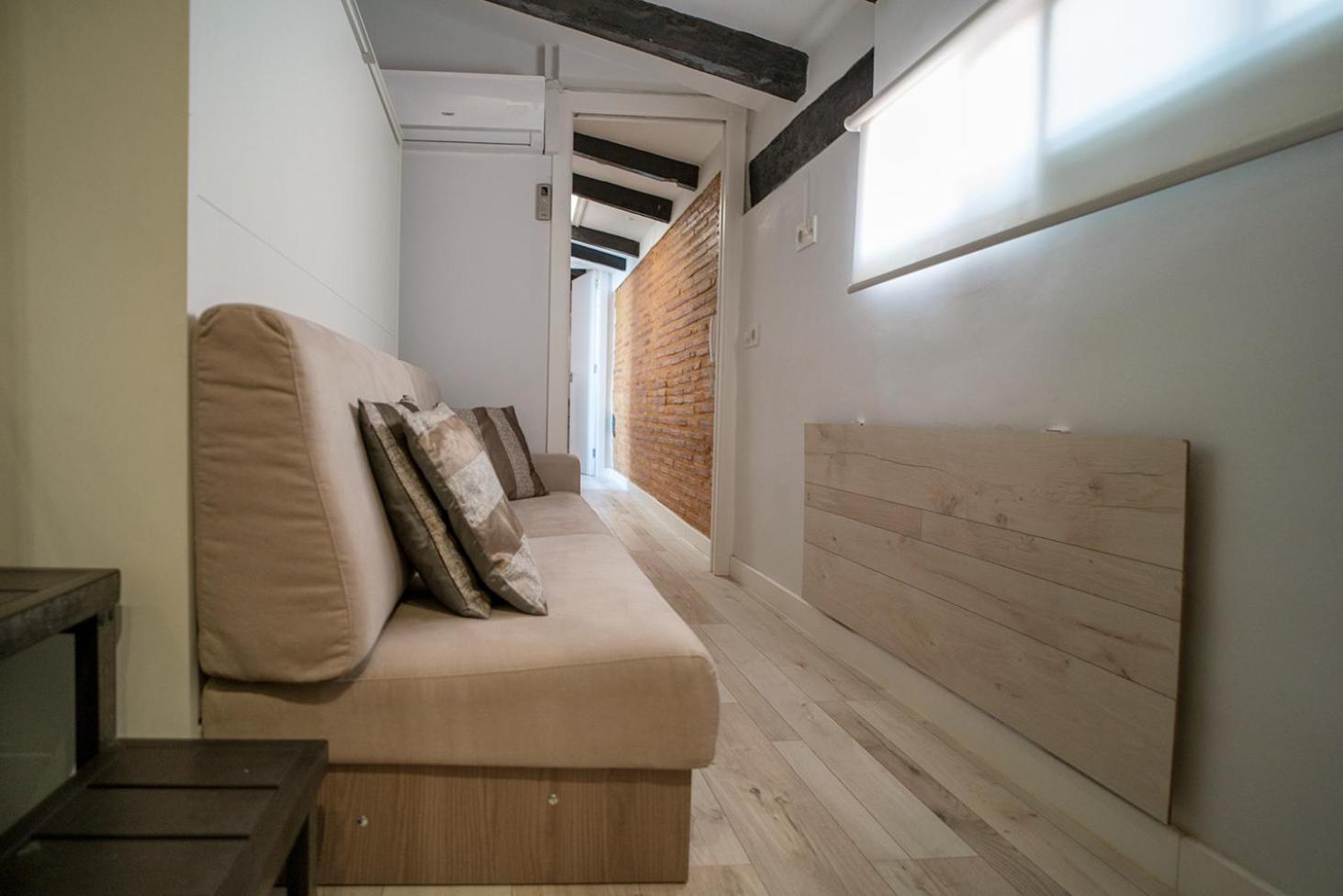 Atico Con Terraza Y Jacuzzi En El Centro Apartment บาเลนเซีย ห้อง รูปภาพ