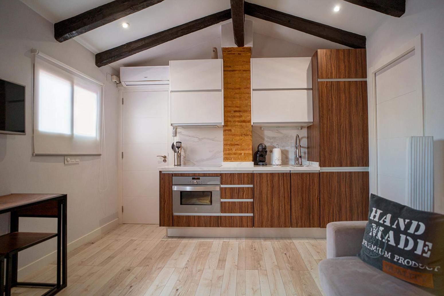 Atico Con Terraza Y Jacuzzi En El Centro Apartment บาเลนเซีย ห้อง รูปภาพ